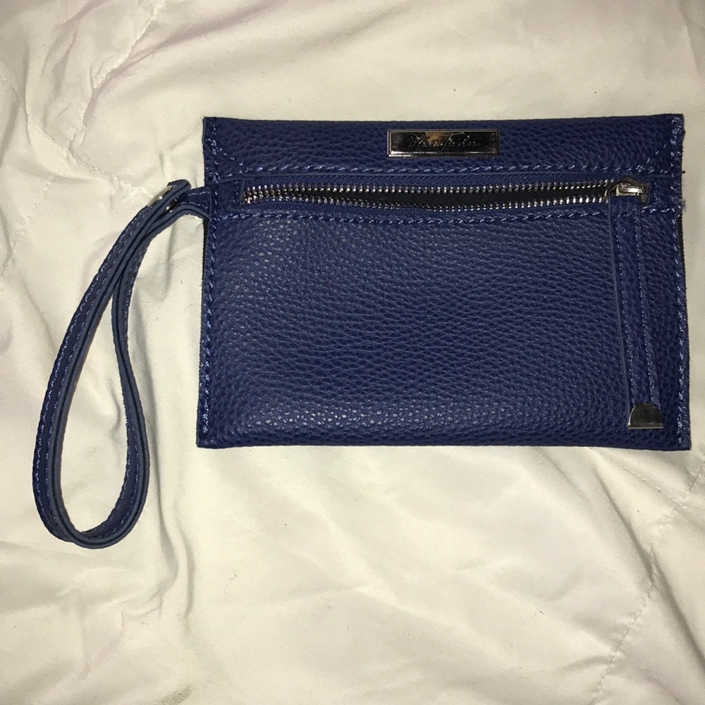 Marc Fisher wristlet new